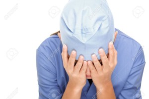 8579965-Pianto-infelice-sconvolto-medico-infermiera-doctor-triste-e-depresso-avendo-la-ripartizione-dello-st-Archivio-Fotografico