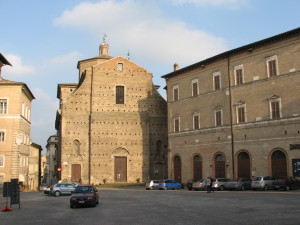 Macerata_Piazza_della_Liberta_2010a