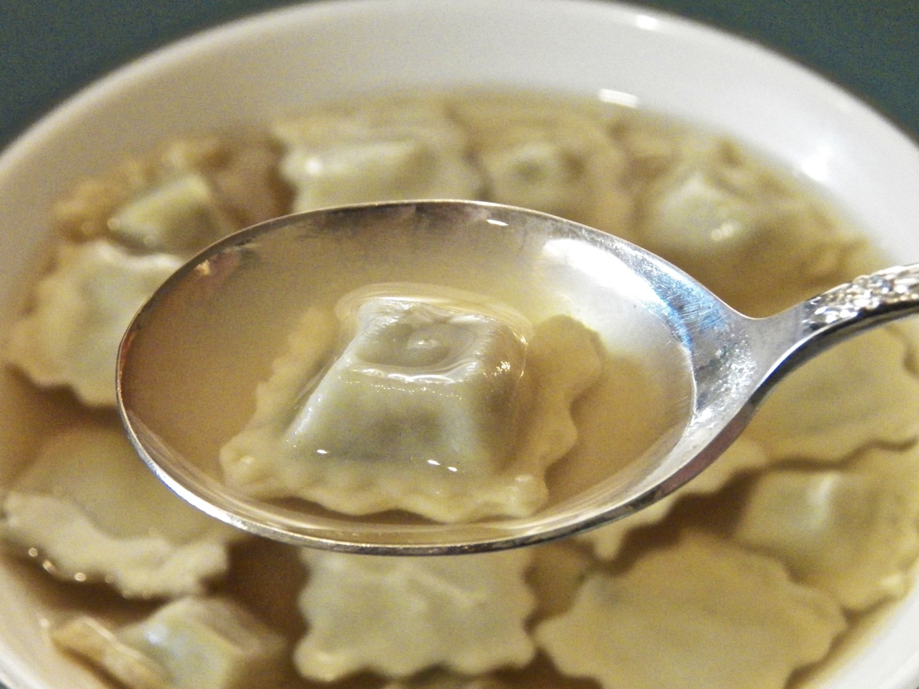 CAPPELLETTI IN BRODO