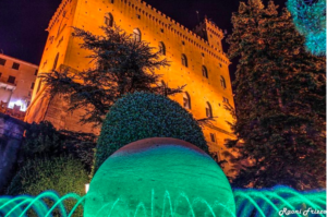 San Marino notte, fontana