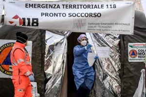 Coronavirus punto triage protezione civile medico infermiere