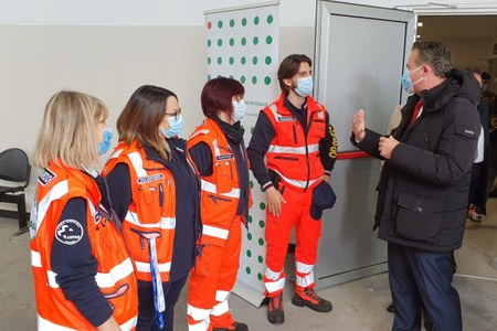 Donini visita Centro vaccinale Modena 29 aprile 2