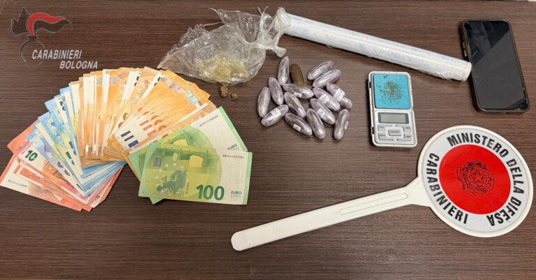 Bologna: Arrestato 24enne per spaccio di hashish